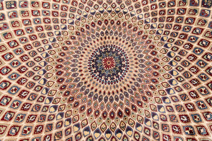 9' 10 x 10' Hand Knotted Nain Round Rug