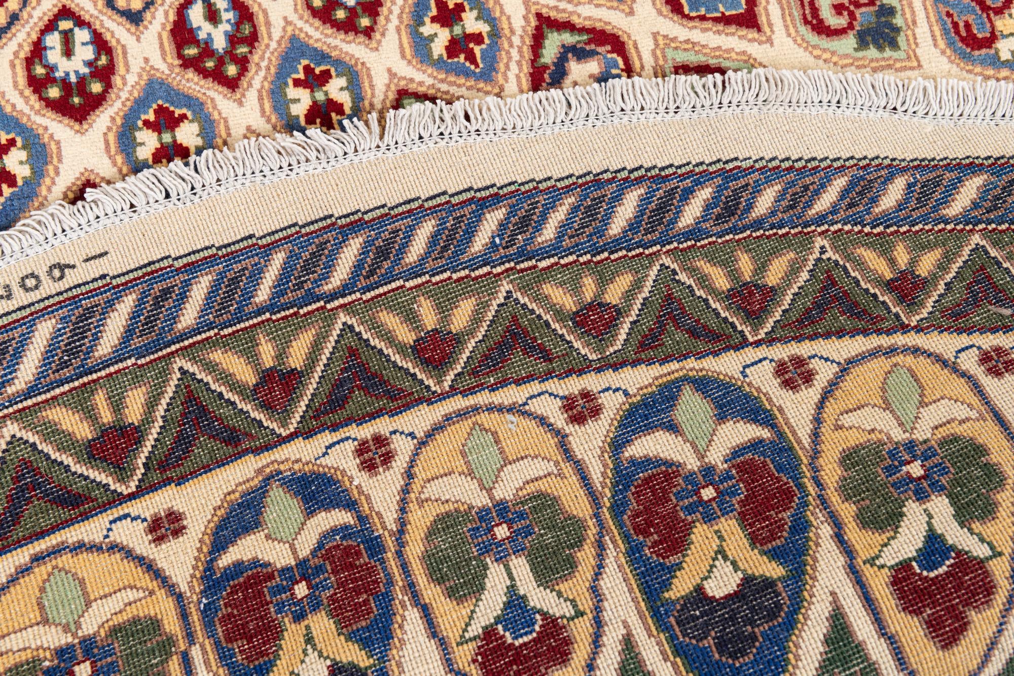 9' 10 x 10' Hand Knotted Nain Round Rug