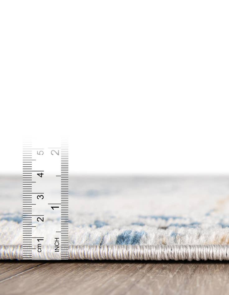 Detail image of 6' x 6' Nyla Round Rug