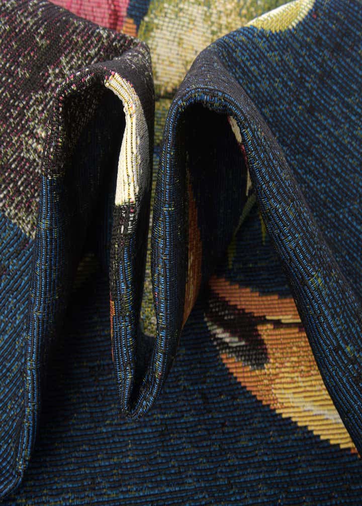 7' 10 x 7' 10 Easy-Clean Botanical Indoor / Outdoor Round Rug