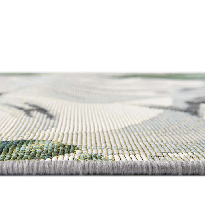 7' 10 x 7' 10 Easy-Clean Botanical Indoor / Outdoor Round Rug