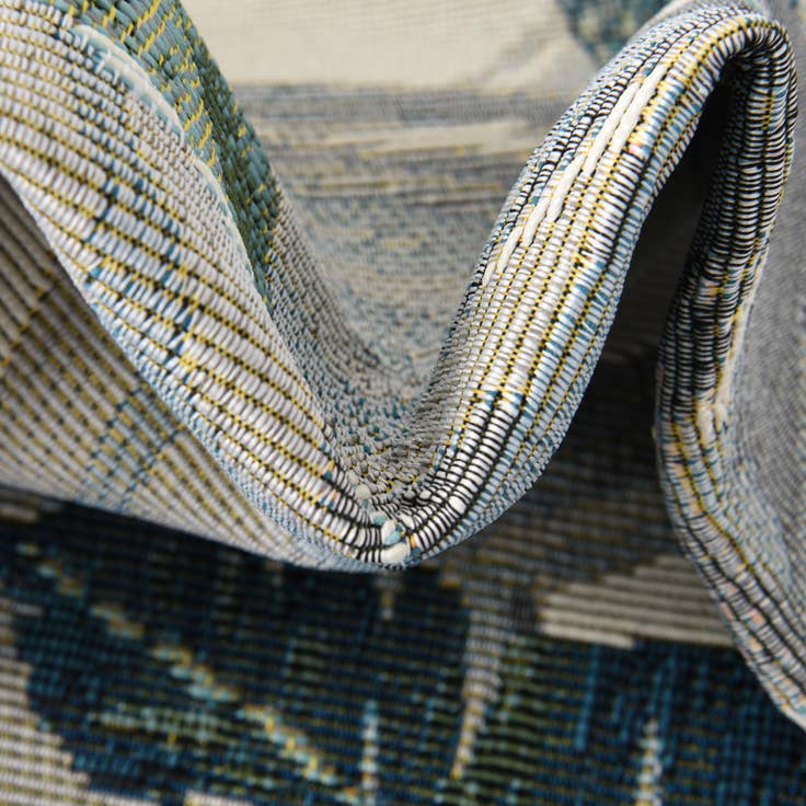 Detail image of 4' x 4' Easy-Clean Botanical Indoor / Outdoor Round Rug