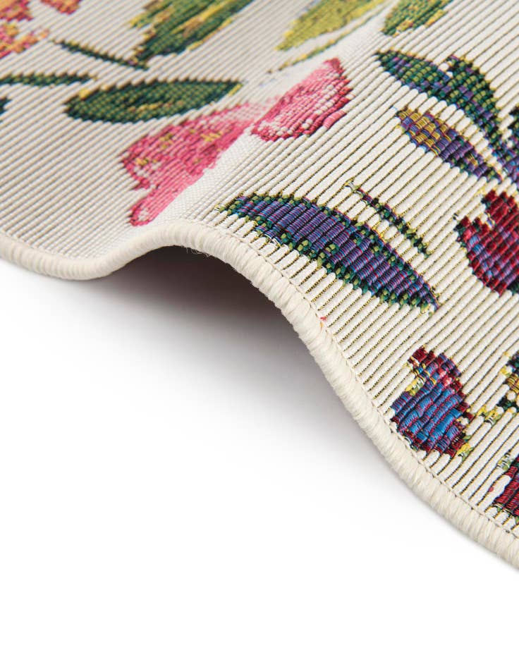 Detail image of 10' x 10' Easy-Clean Botanical Indoor / Outdoor Round Rug