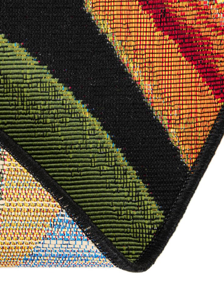 Detail image of 6' x 6'  Washable Botanical Indoor / Outdoor Round Rug