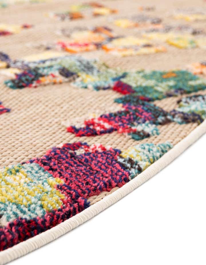 7' 10 x 7' 10 Easy-Clean Casablanca Indoor / Outdoor Round Rug