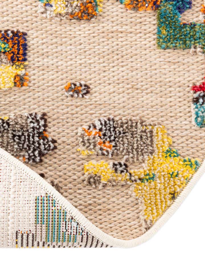 7' 10 x 7' 10 Easy-Clean Casablanca Indoor / Outdoor Round Rug