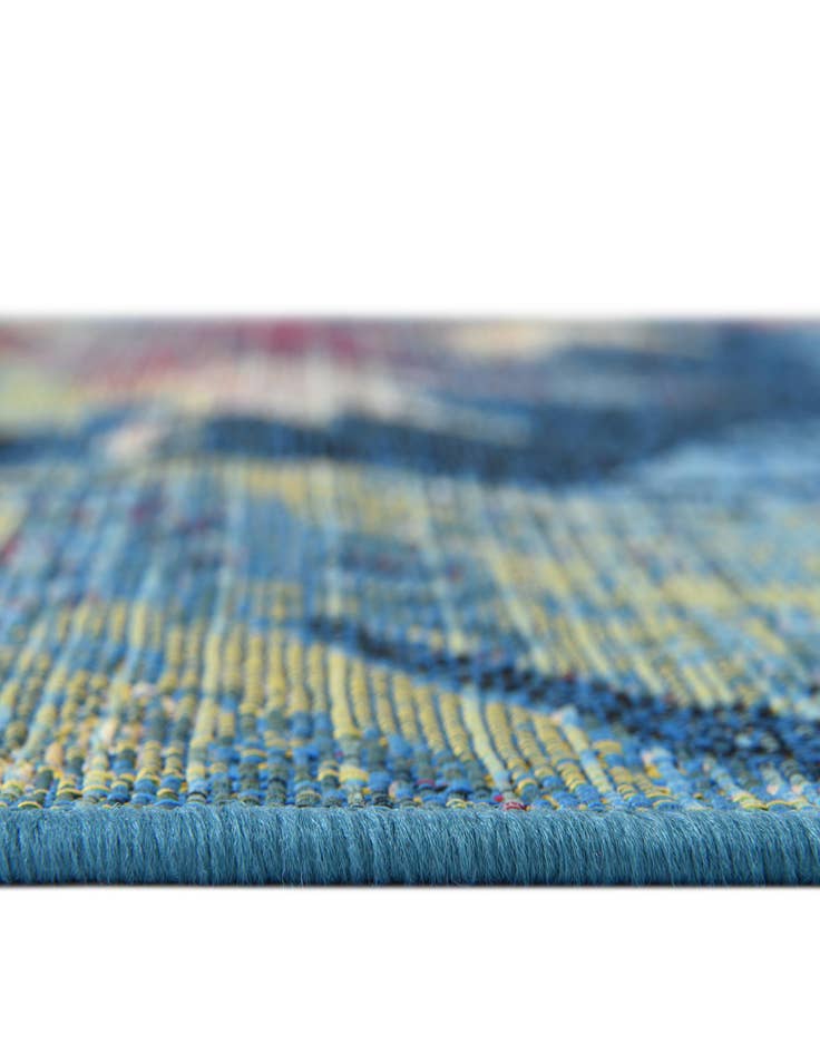 Detail image of 7' 10 x 7' 10  Washable Coastal Indoor / Outdoor Round Rug