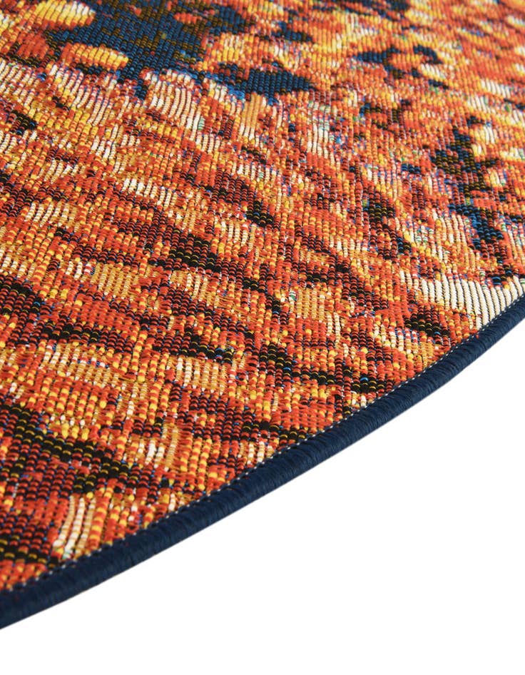 Detail image of 7' 10 x 7' 10  Washable Coastal Indoor / Outdoor Round Rug