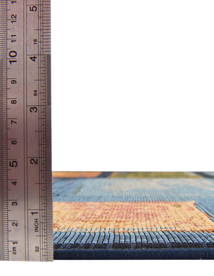 Detail image of 8' x 8'  Washable Modern Indoor / Outdoor Round Rug