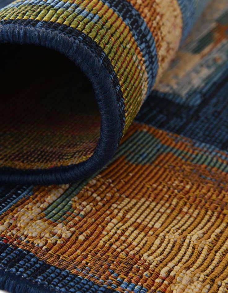 Detail image of 8' x 8'  Washable Modern Indoor / Outdoor Round Rug