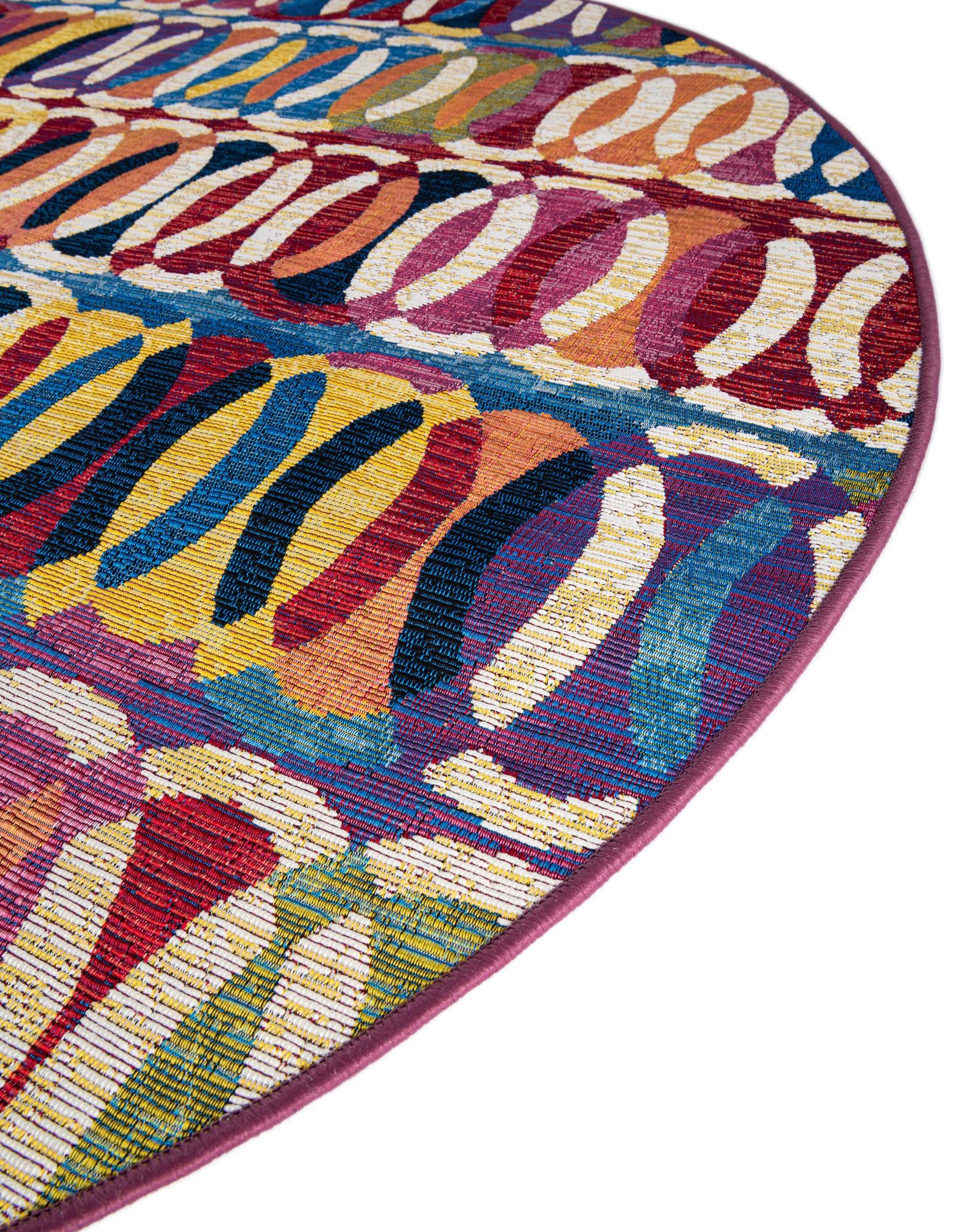 10' x 10' Easy-Clean Modern Indoor / Outdoor Round Rug