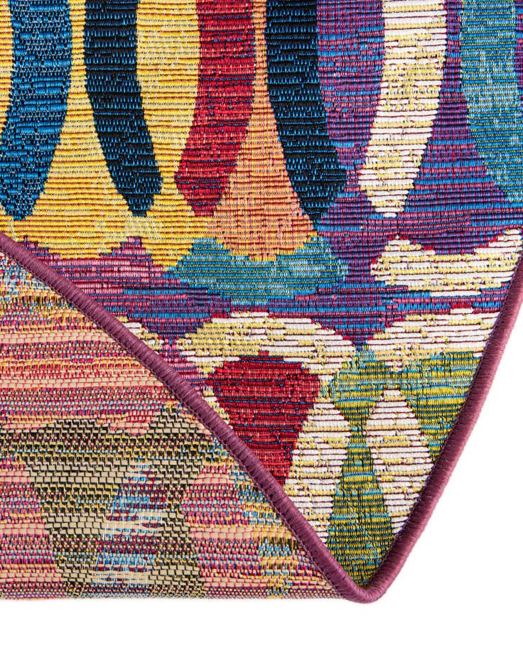 Detail image of 4' x 4' Easy-Clean Modern Indoor / Outdoor Round Rug