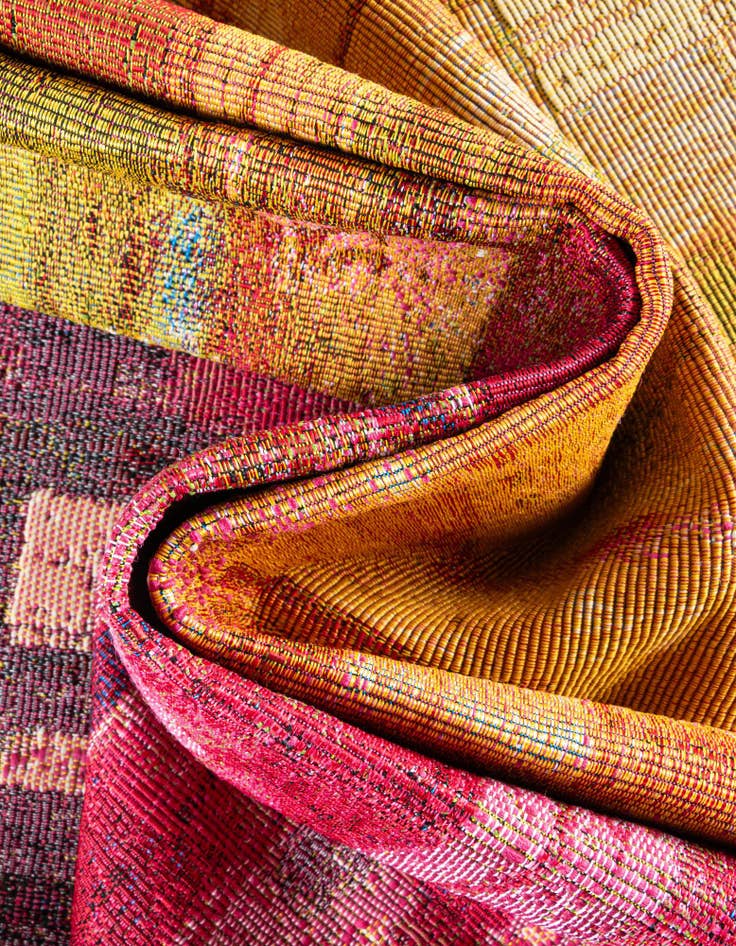 Detail image of 5' x 5' Easy-Clean Modern Indoor / Outdoor Round Rug