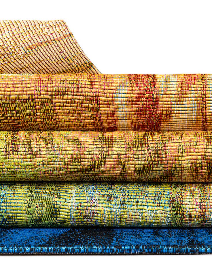 Detail image of 5' x 5' Easy-Clean Modern Indoor / Outdoor Round Rug