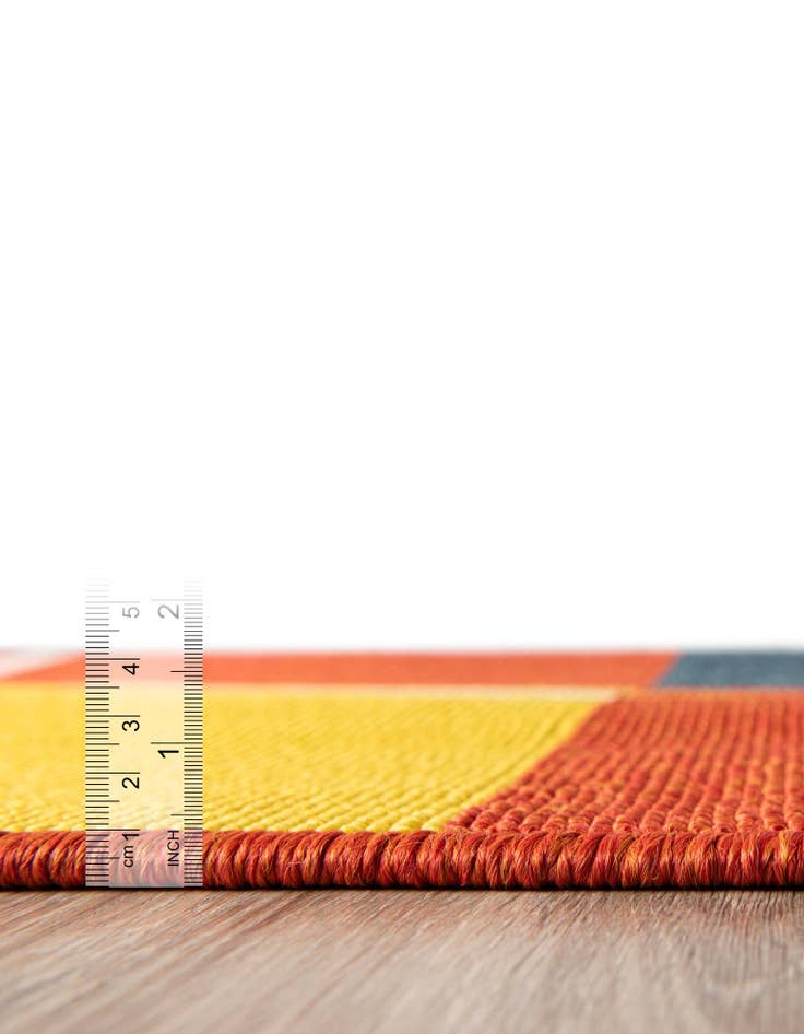 Detail image of 4' x 4' Easy-Clean Modern Indoor / Outdoor Round Rug
