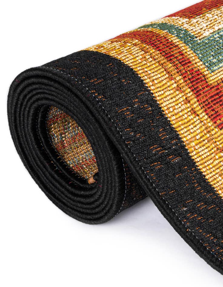 Detail image of 7' 10 x 7' 10  Washable Modern Indoor / Outdoor Round Rug