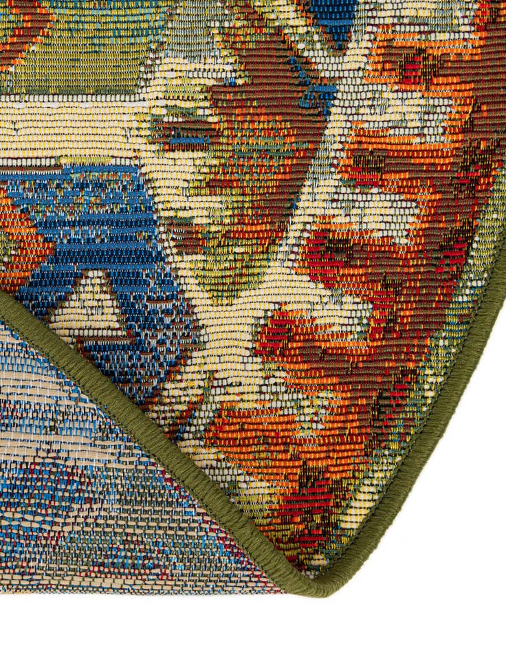Detail image of 7' 10 x 7' 10 Easy-Clean Southwestern Indoor / Outdoor Round Rug