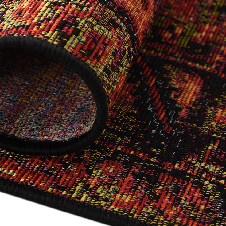 Detail image of 12' x 12' Easy-Clean Tribal Indoor / Outdoor Round Rug