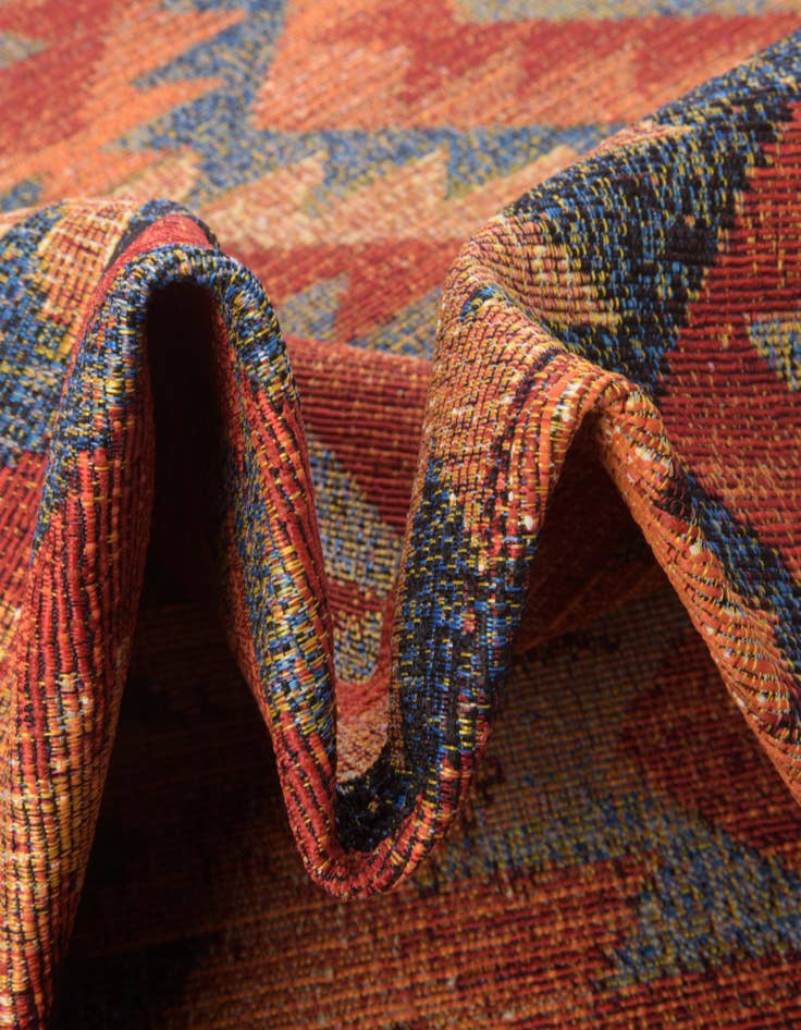 Detail image of 4' x 4' Easy-Clean Tribal Indoor / Outdoor Round Rug