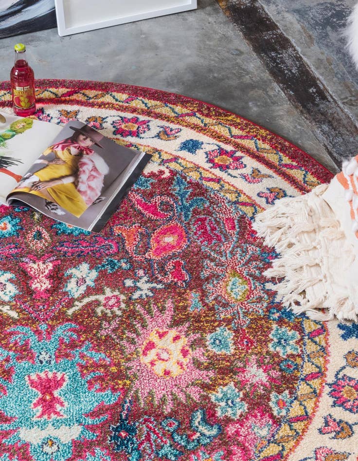 Detail image of 6' x 6'  Washable Palazzo Round Rug