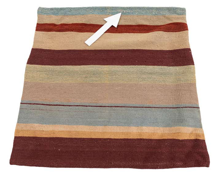 2' 5 x 2' 5 Hand Woven Pillow Wool Round Rug