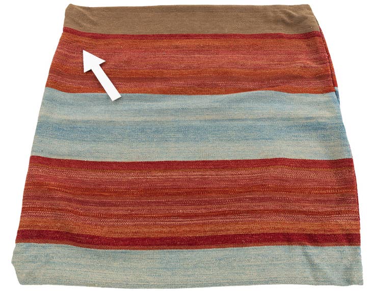 Detail image of 3' 2 x 3' 3 Hand Woven Pillow Wool Round Rug