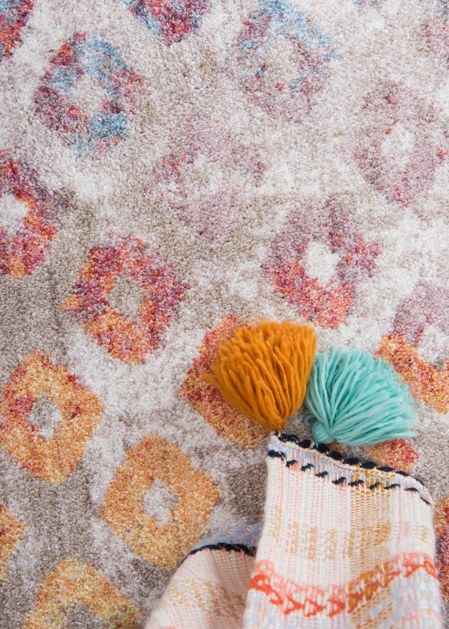 3' 3 x 3' 3 Prism Round Rug