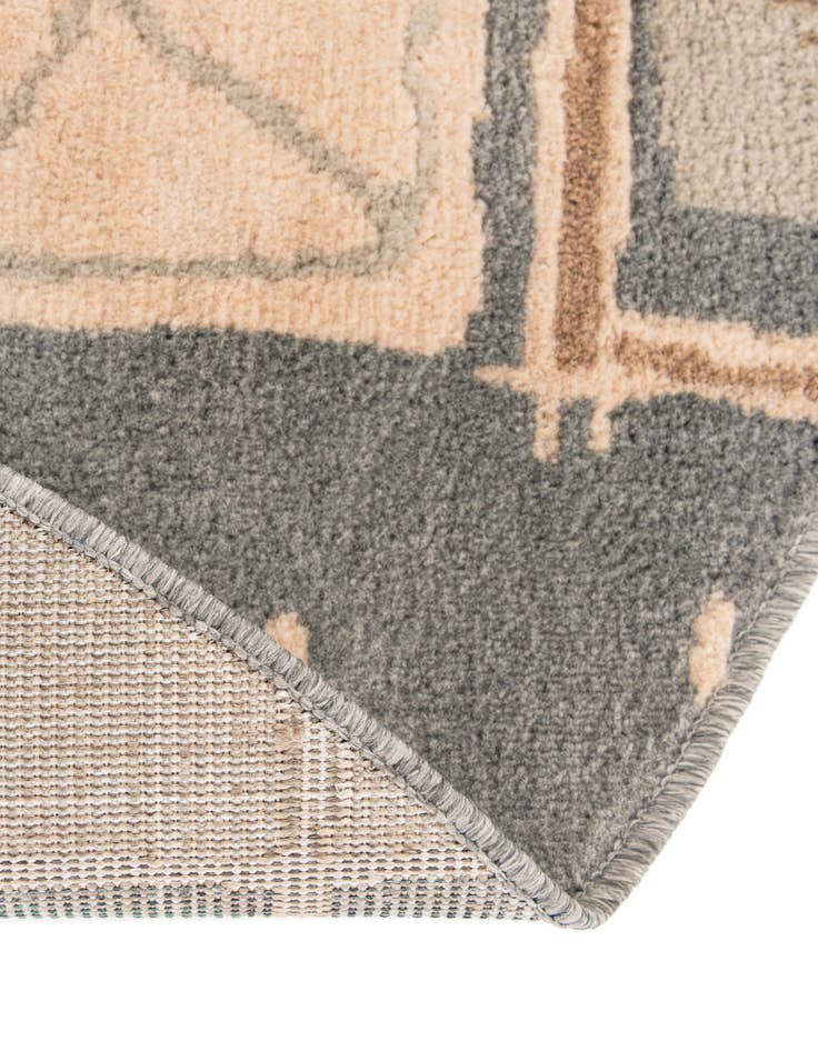 Detail image of 4' x 4' Safari Round Rug