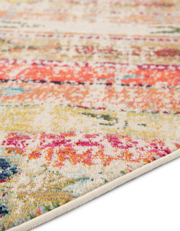 Detail image of 8' x 8'  Washable Santa Fe Round Rug