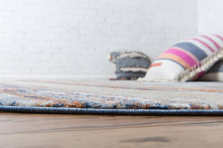 Detail image of 8' x 8' Solaris Round Rug