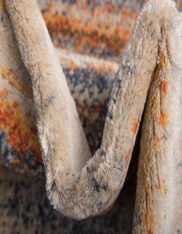 Detail image of 8' x 8' Solaris Round Rug