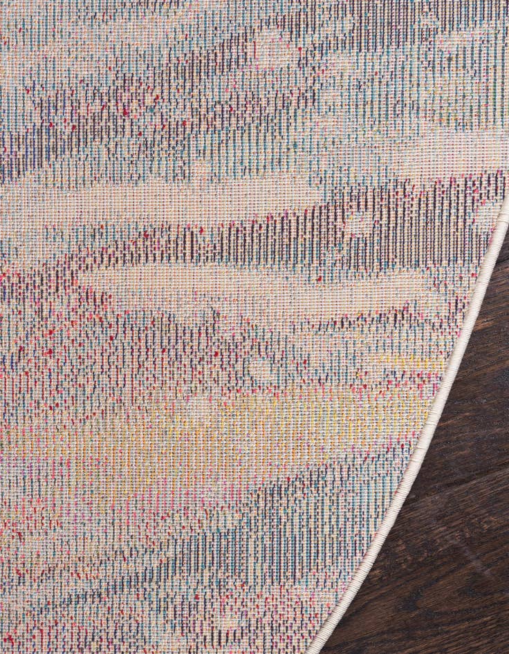 Detail image of 8' x 8' Washable Theia Round Rug