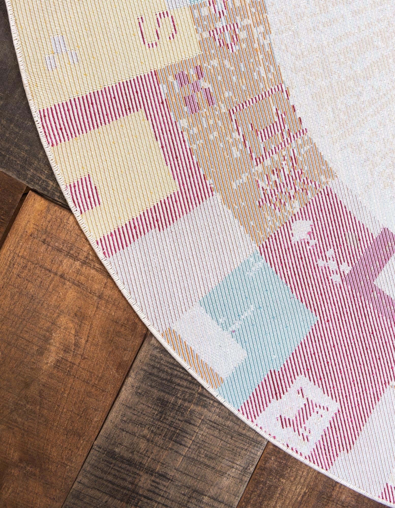 5' 5 x 5' 5 Tribe Round Rug