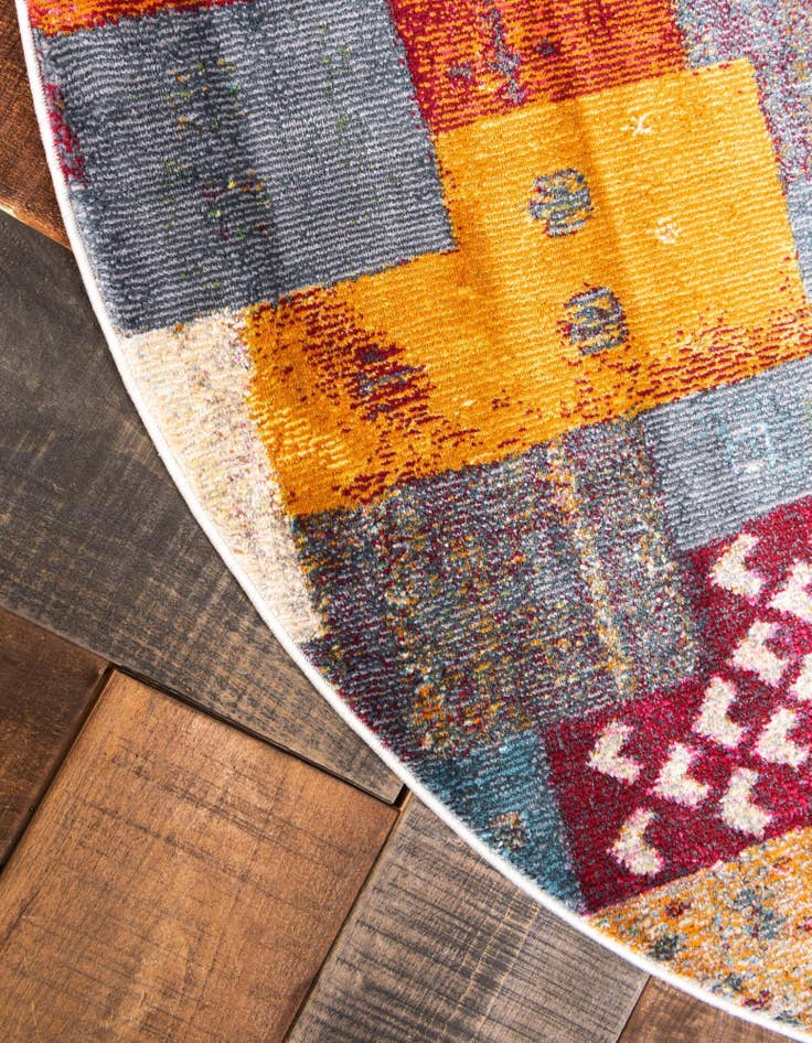 Detail image of 8' 2 x 8' 2 Tribe Round Rug