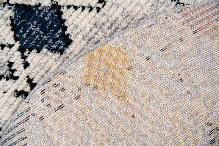 Detail image of 6' 3 x 6' 5 Tucson Round Rug