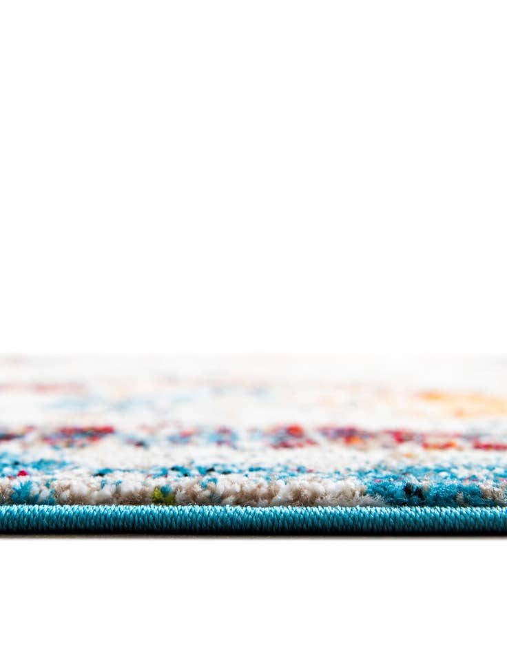 Detail image of 4' x 4' Veneto Round Rug