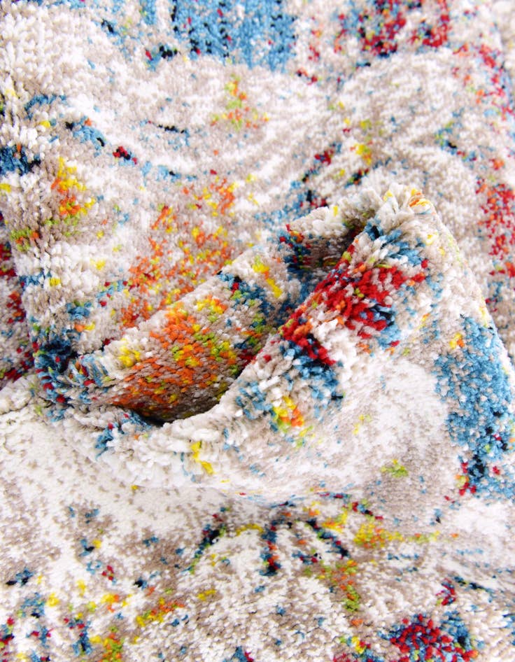 Detail image of 4' x 4' Veneto Round Rug