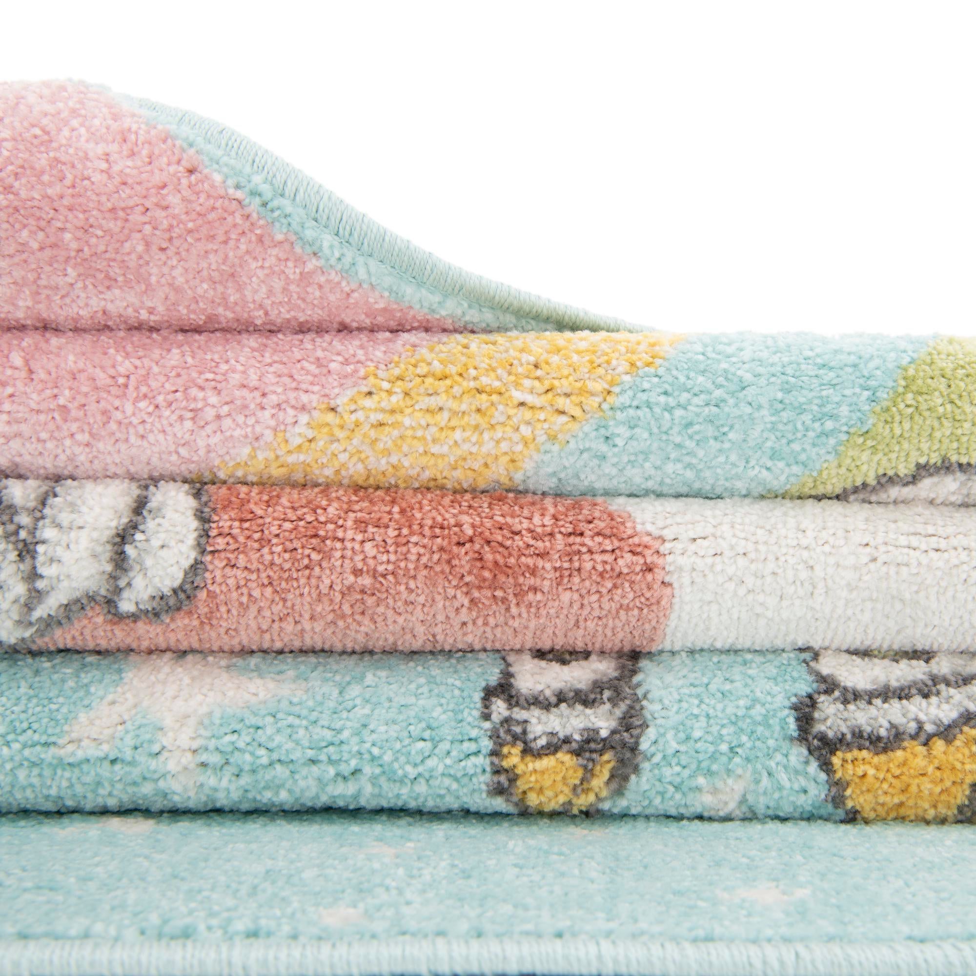 5' 3 x 5' 3 Unicorn Whimsy Kids Round Rug