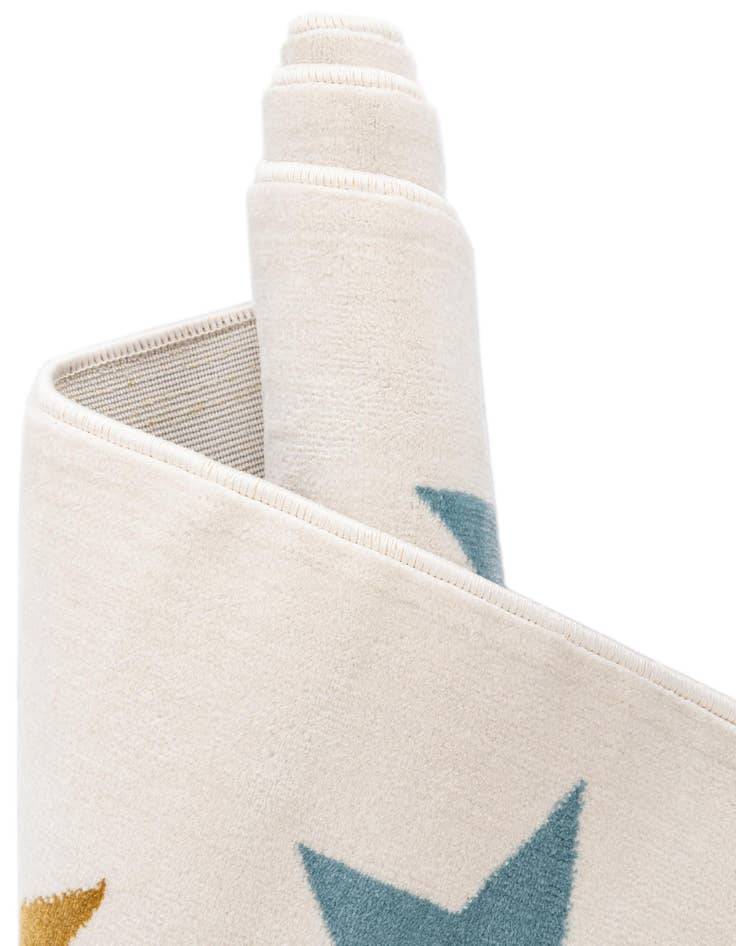 Detail image of 5' 3 x 5' 3 Whimsy Kids Round Rug