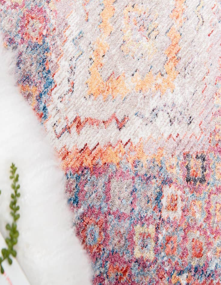 Detail image of 3' 3 x 3' 3 Williamsburg Round Rug