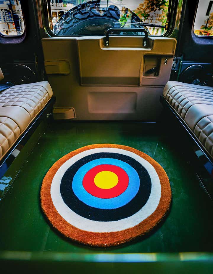 2' x 2' Hand Knotted WM Brown Target Round Rug