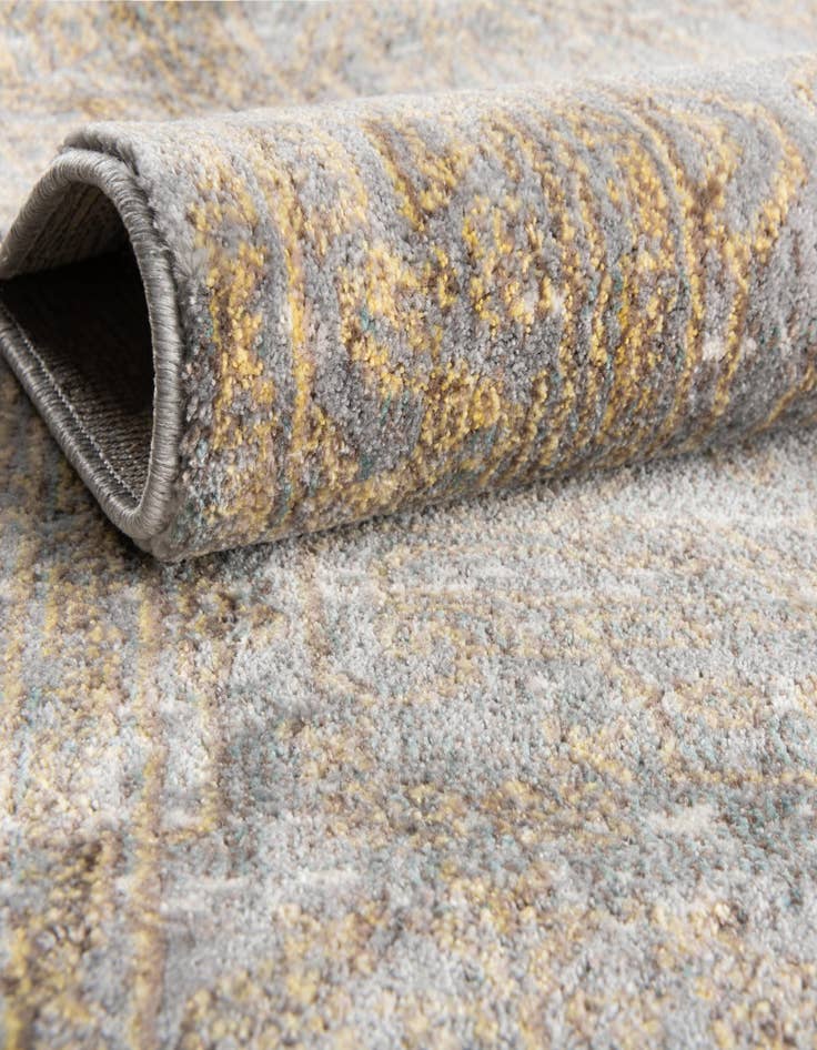 Detail image of 2' 3 x 6' Alexis Runner Rug