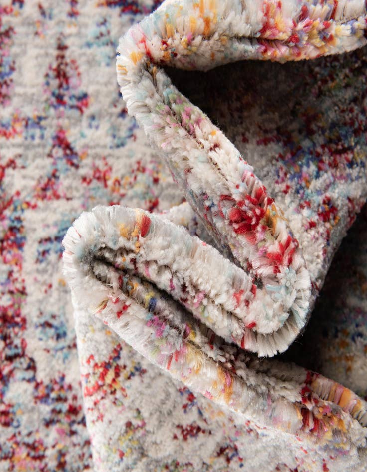 Detail image of 2' 3 x 4' Alexis Runner Rug