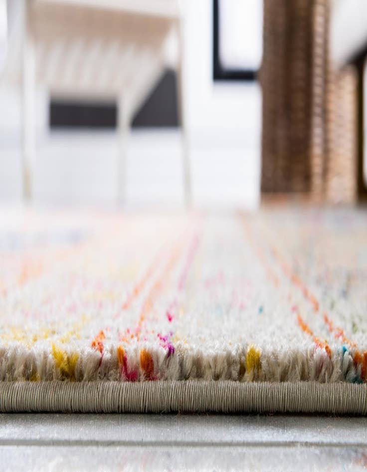 Detail image of 2' 7 x 10'  Washable Alta Runner Rug