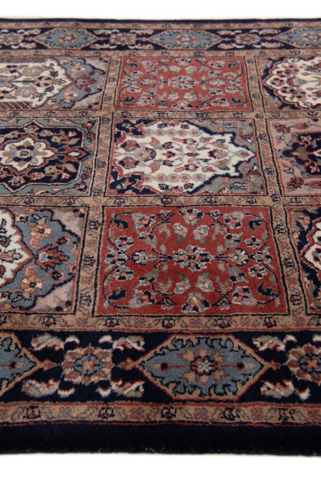 Detail image of 3' x 11' 4 Hand Knotted Bakhtiar Wool Runner Rug