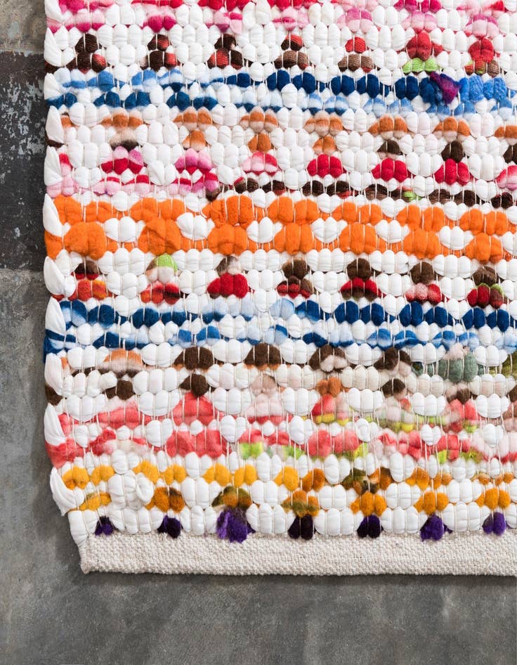 Detail image of 2' 7 x 6' 1  Hand Woven Braided Chindi Runner Rug