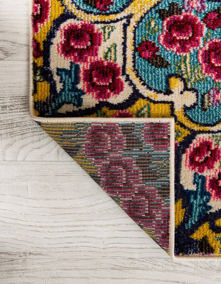 Detail image of 2' x 6' 9 Washable Carnevale Runner Rug