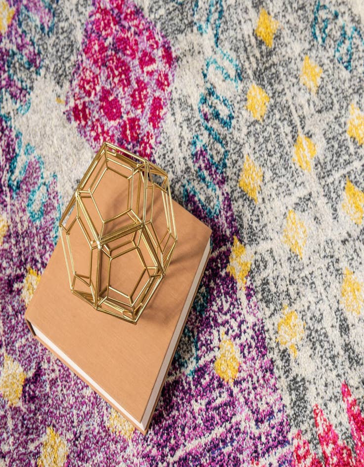 Detail image of 2' x 6' 9 Washable Carnevale Runner Rug