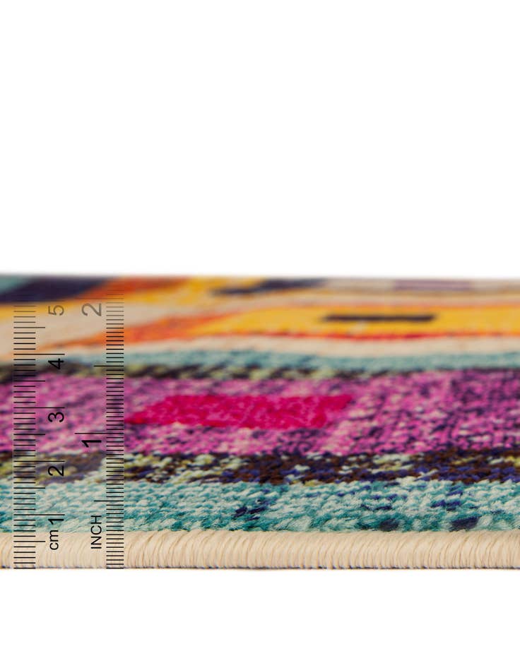 Detail image of 2' 2 x 6' 9  Washable Casablanca Runner Rug