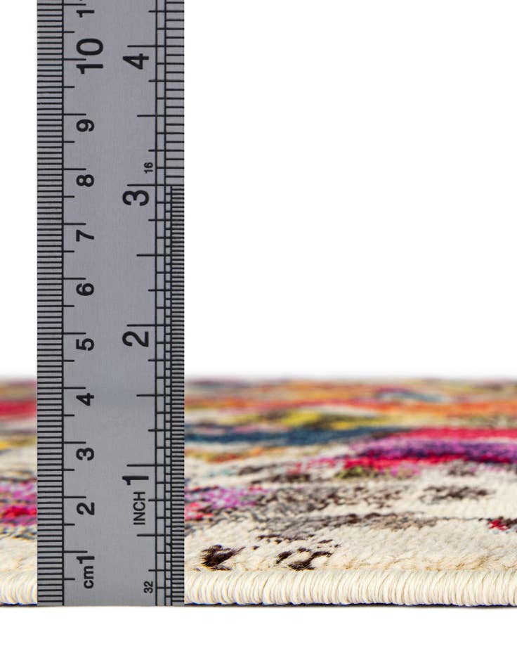 Detail image of 2' 2 x 6' 9  Washable Casablanca Runner Rug